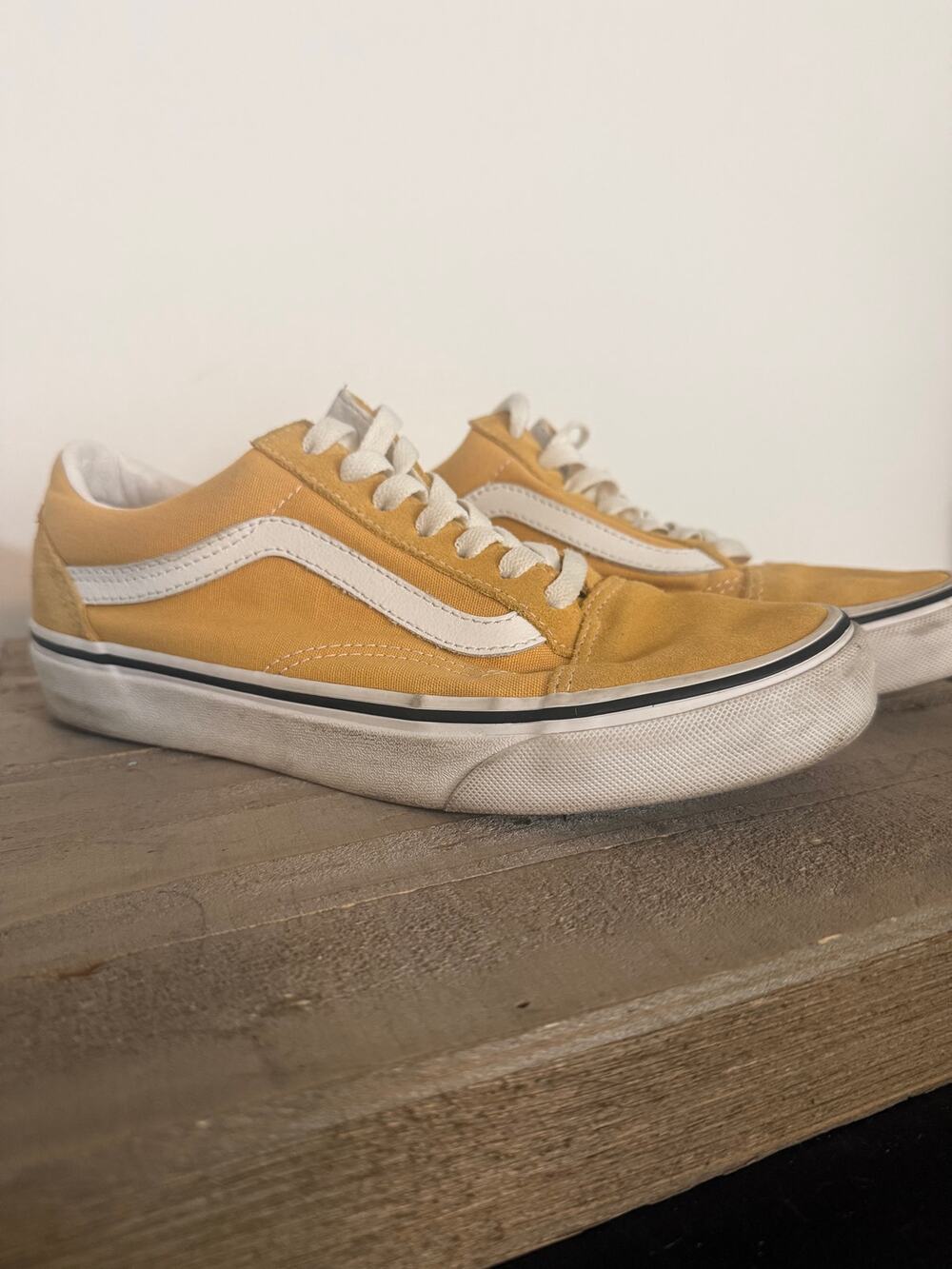Vans Mustard Yellow w/ White Sneakers, Men’s 5/Women’s 6.5